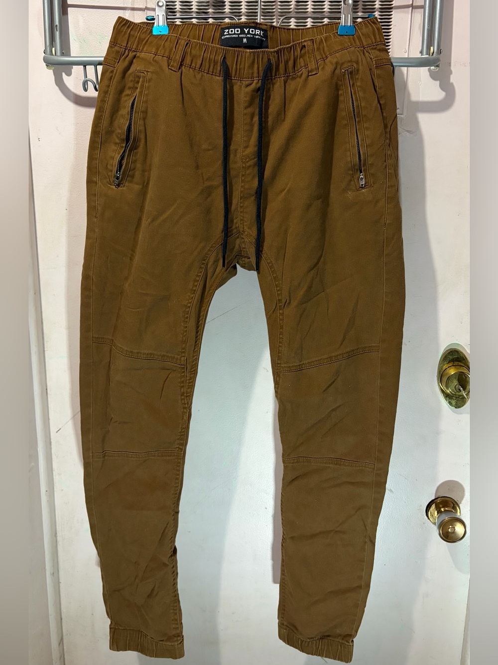 Zoo York Men's Brown Elastic Waist Joggers with Zip Pockets